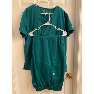 Hunter Green Butter Soft Scrub Set